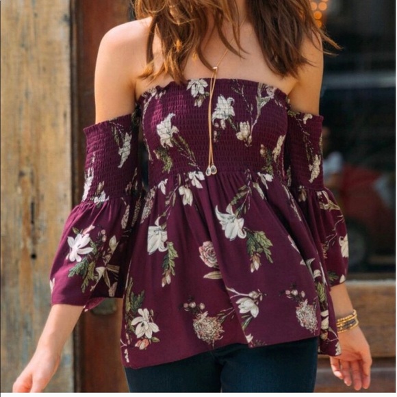 Francesca’s | Off Shoulder Top - Picture 3 of 3
